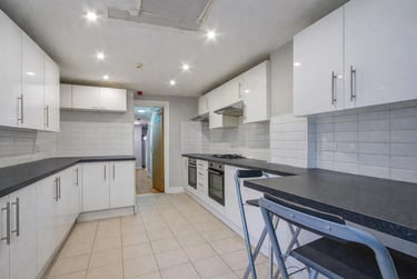 7 bed house, Treherbert Street, Cathays, Cardiff, CF244JN - Image 3